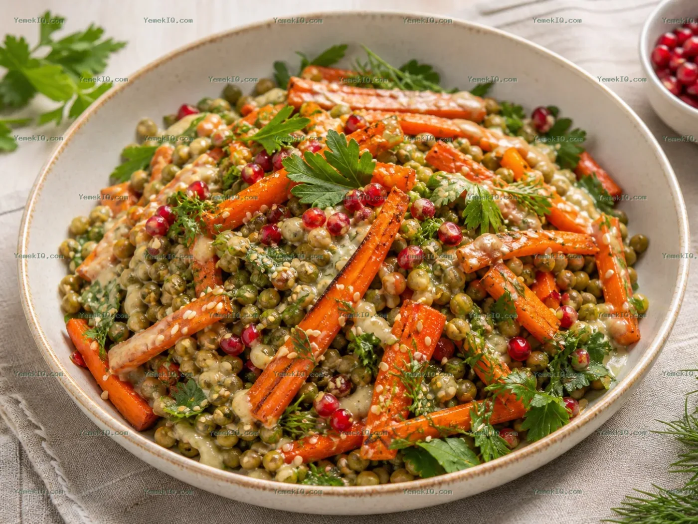 Tahinli Köz Havuçlu Maş Fasulyesi Salatası